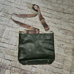 Huwzder Vegan Leather Crossbody Zipper GUITAR strap Shoulder‎ Purse